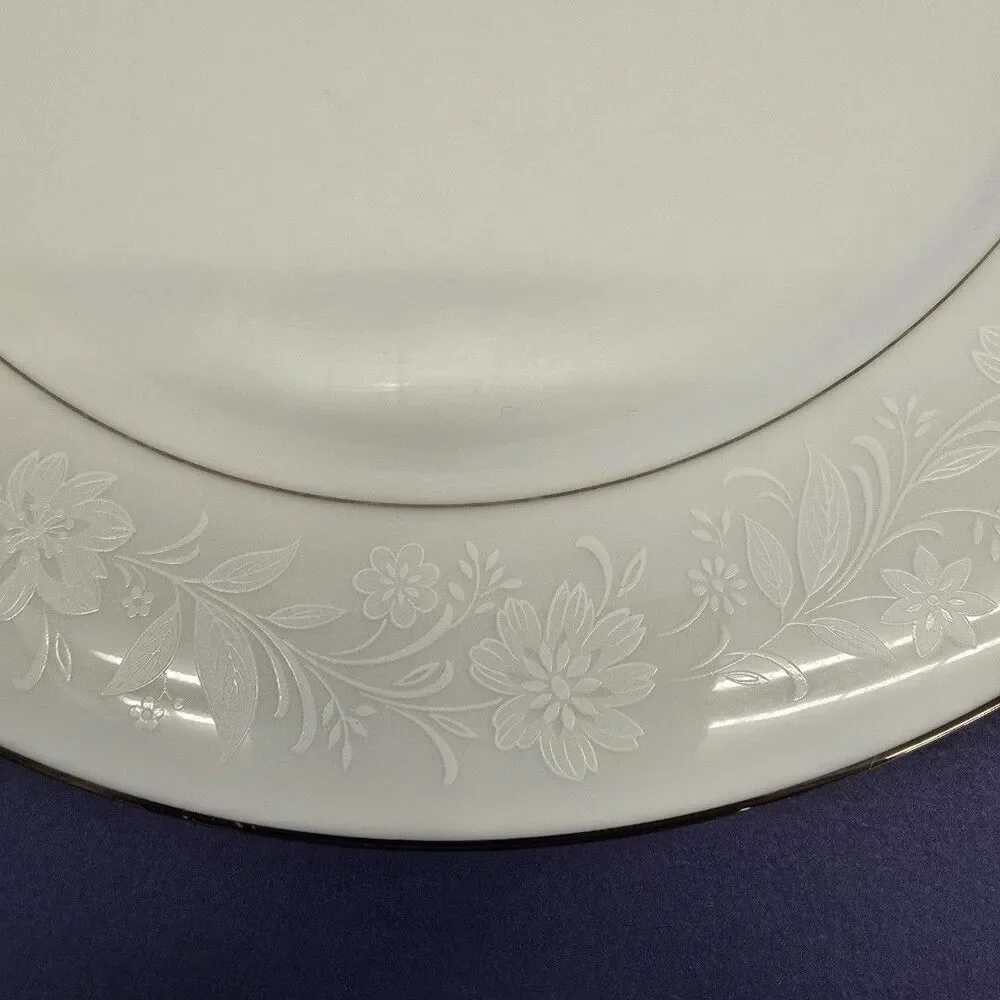 Noritake Ranier 6909 Dinner Plate White Floral & Platinum Trim 10-1/2” Vtg Set 4